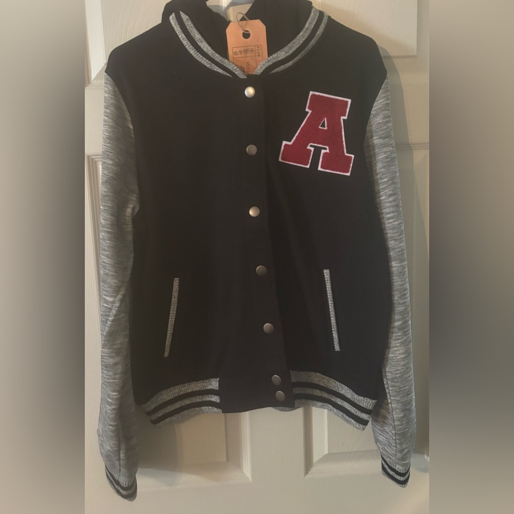 Classic Casual Cool Varsity Jacket - Picture 3 of 9